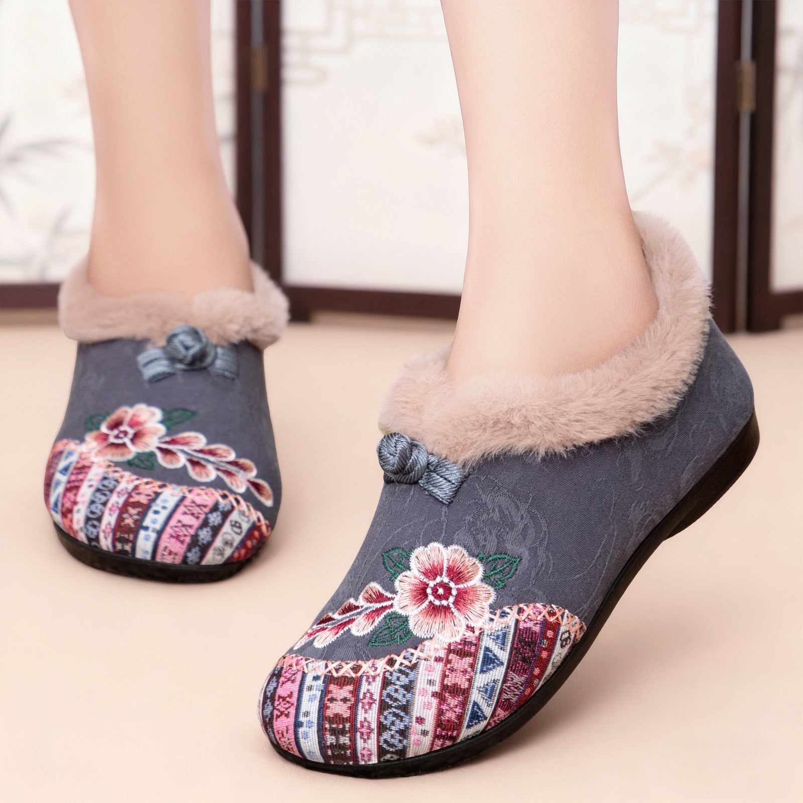 Damen Gemütliche Hausschuhe mit dekorativem Blumenmuster und kuscheligem Innenfutter R&B