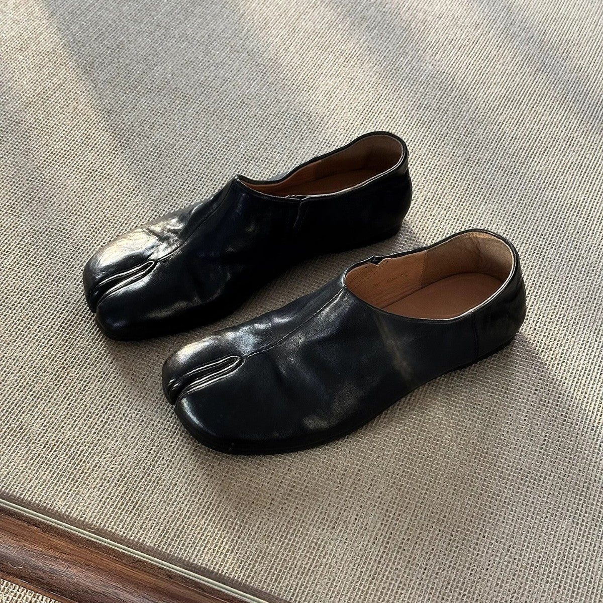 Damen Mokassins mit offenem Zehenbereich und eleganter Silhouette
