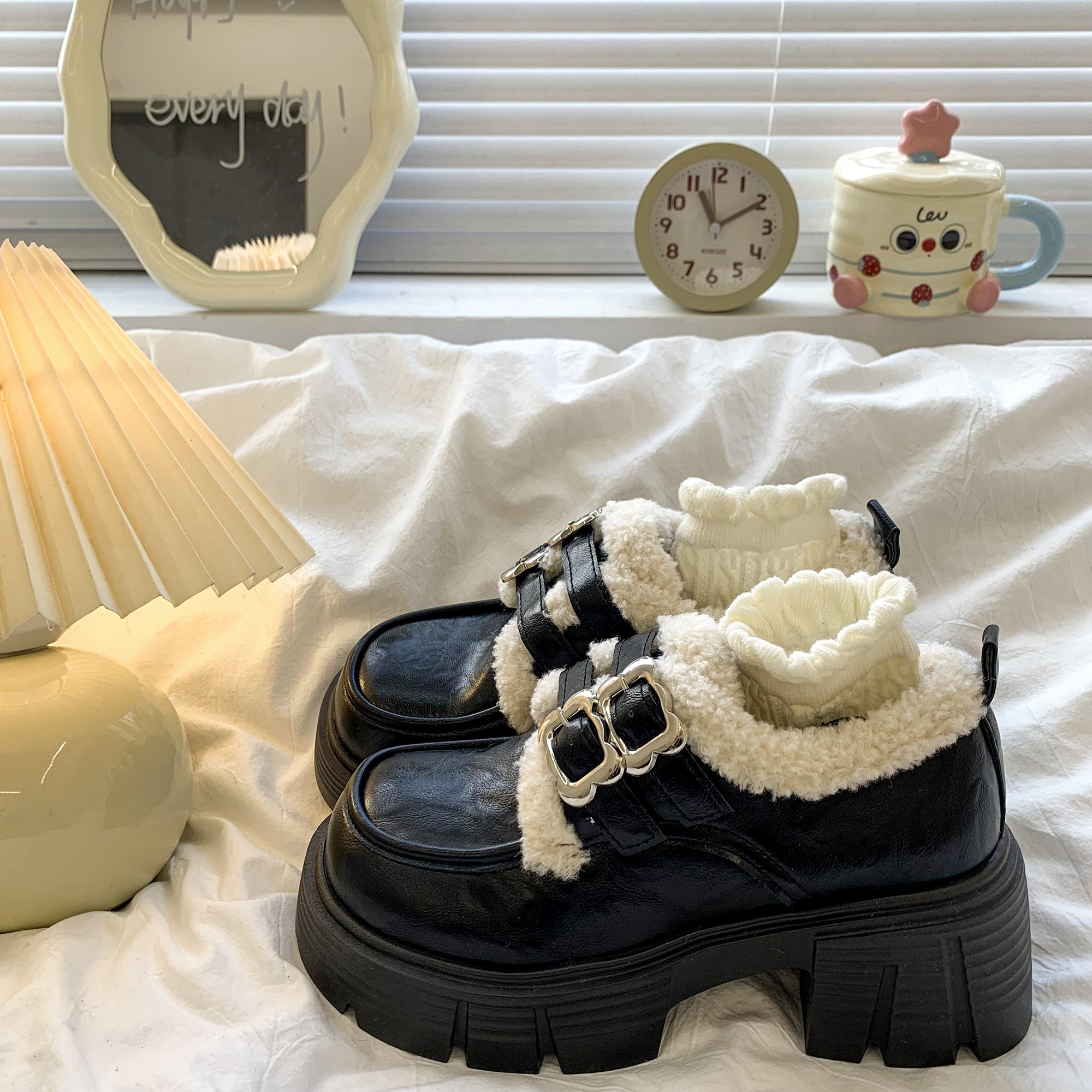 Damen modische Stiefel mit flauschigem Innenfutter und robustem Blockabsatz R&B