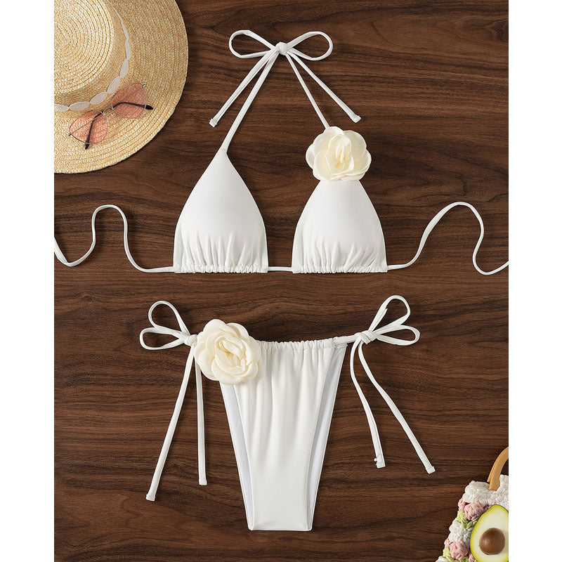 Damen Triangel-Bikini mit verspielten Blütenapplikationen und verstellbaren BindR&Bändern R&B