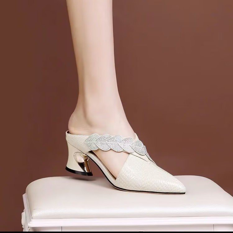 Damen Slingback-Pump mit dekorativem Riemendesign und funkelnden Akzenten R&B