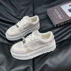 Damen modische Sneakers mit hochglänzendem Obermaterial und stabiler Plateausohle R&B