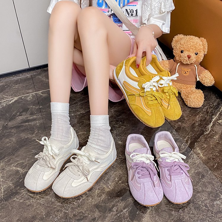 Damen Sportliche Sneakers mit strukturiertem Obermaterial und rutschfester Sohle R&B