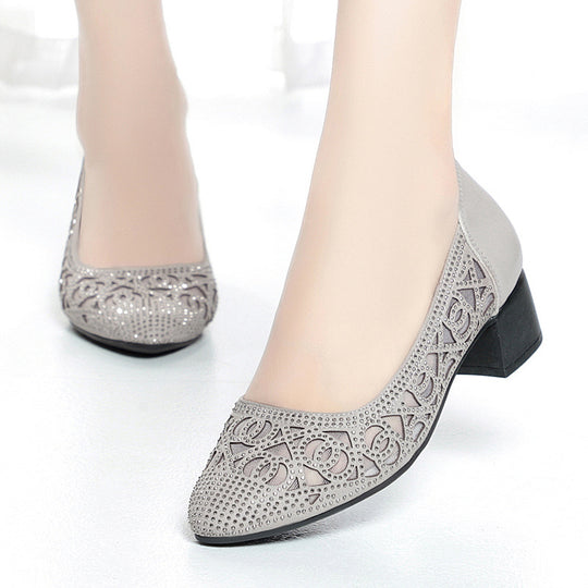 Damen Elegante Ballerinas mit dekorativem Cut-Out-Design und strukturiertem Absatz R&B