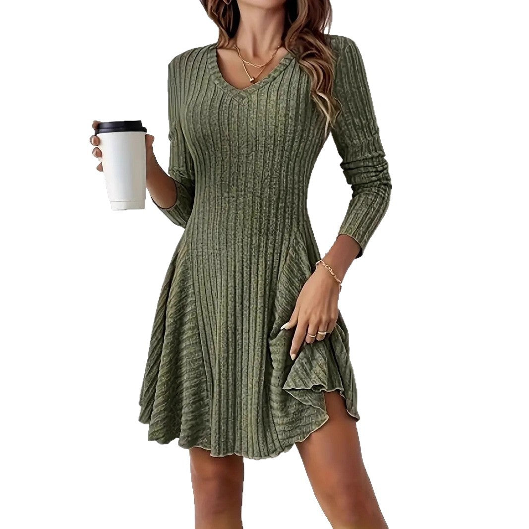 Damen Strickkleid mit raffiniertem Rüschendesign und schmeichelndem Schnitt R&B