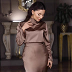 Damen Elegantes bodenlanges Kleid mit hochgeschlossenem Kragen und fließendem Schnitt R&B