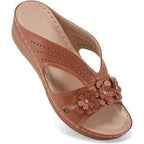 Damen Komfortable Clogs mit floralen Applikationen und atmungsaktiven Einsätzen R&B