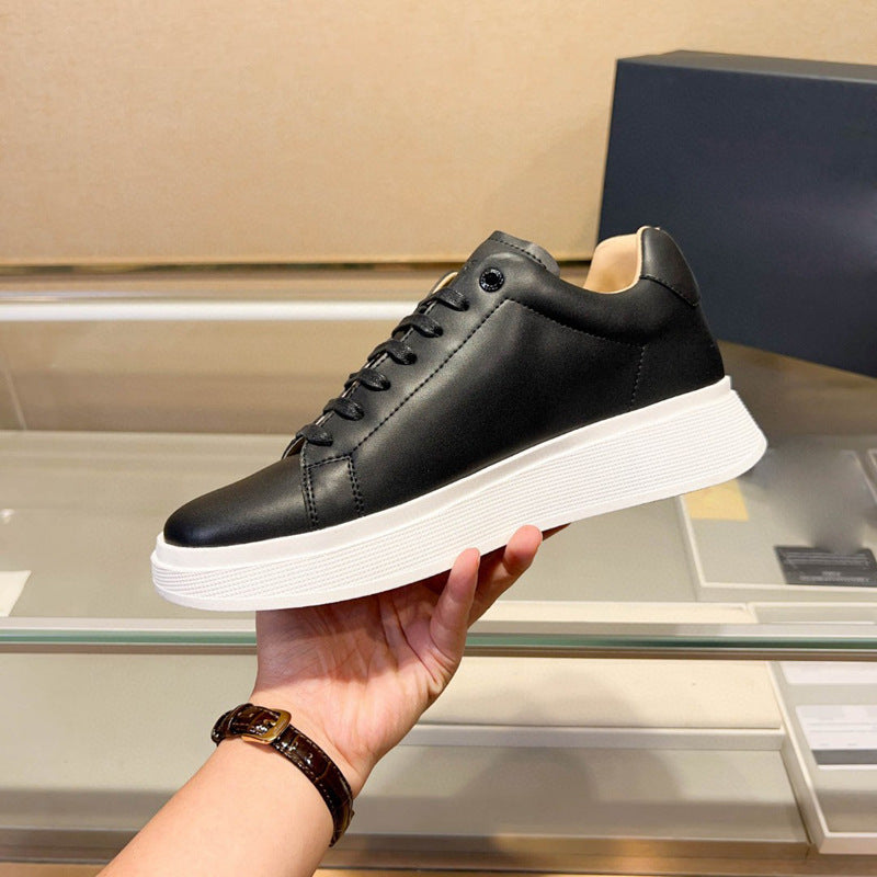 Damen Hochwertige Sneakers aus geschmeidigem Leder mit gepolsterter Sohle R&B
