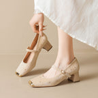 Damen Pumps mit elegantem Riemchen und funkelnden Strassapplikationen