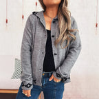 Damen Strickjacke mit kreativem Zopfmuster und modernen Knopfdetails R&B