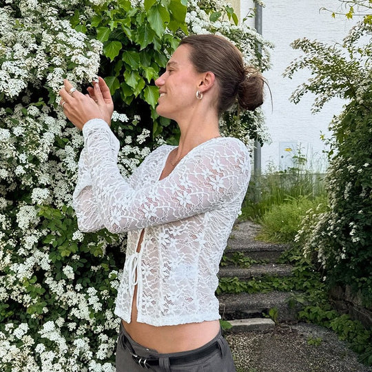 Damen Spitzenbluse mit elegantem Schnürverschluss R&B