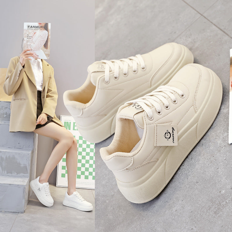 Damen Sportliche Sneakers mit dämpfender Profilsohle und atmungsaktiven Einsätzen R&B