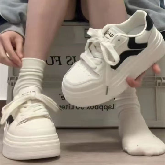 Damen Plateau-Sneaker mit sportlichem Design und gepolsterter Sohle R&B