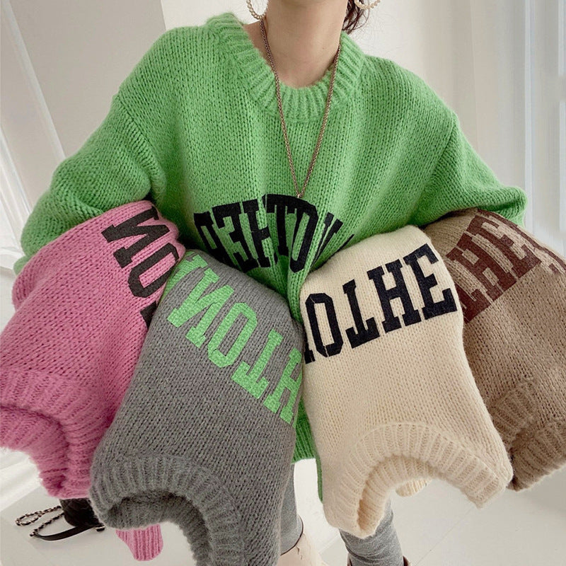 Damen Oversized Pullover mit auffälligem Schriftzug und gestricktem Muster