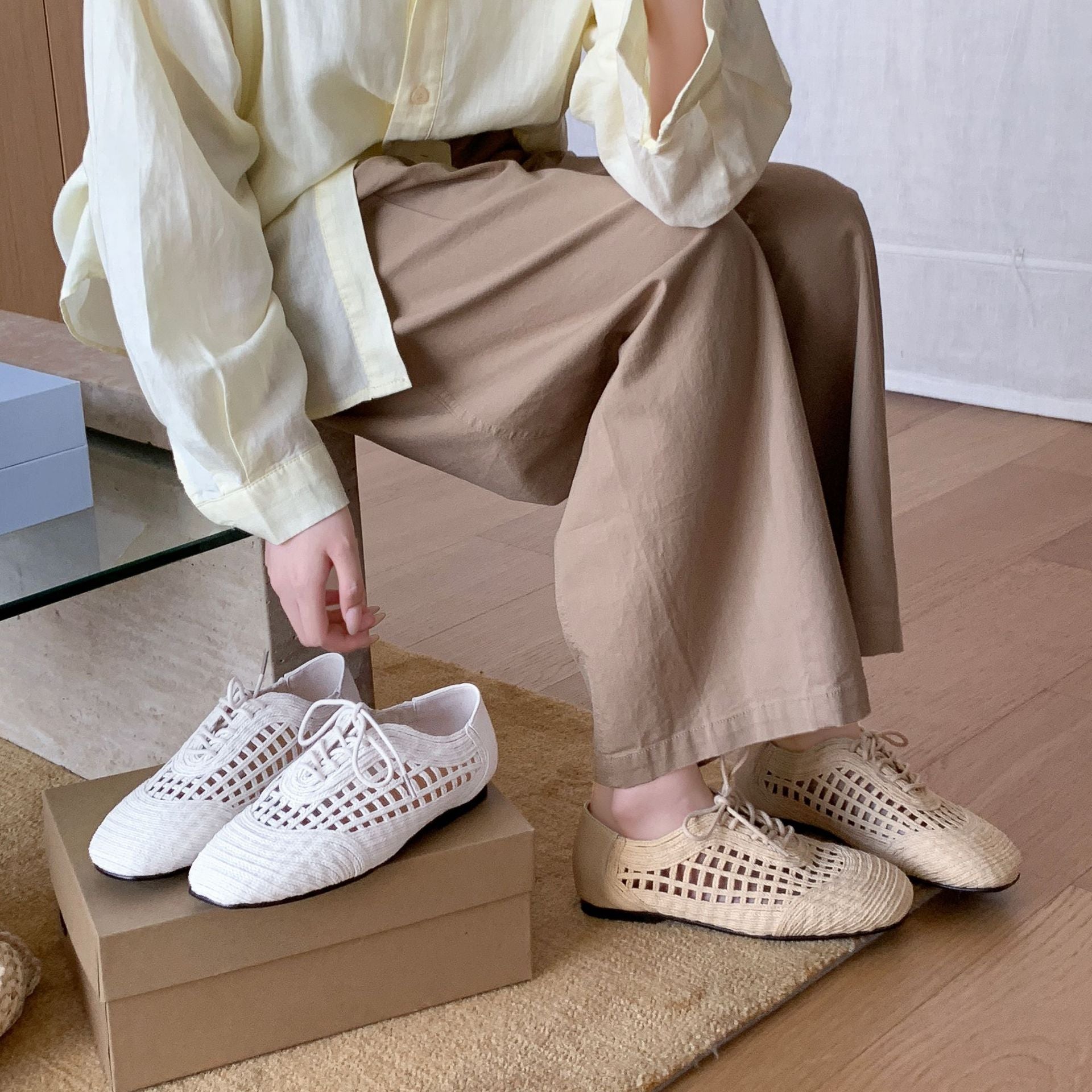 Damen Atmungsaktive und elegante Sneaker mit filigranem Netzdesign R&B