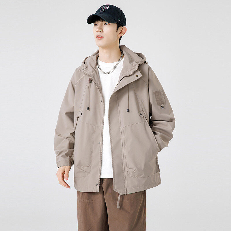 Herren Leichte Funktionsjacke mit hohem Kragen und praktischen Taschen