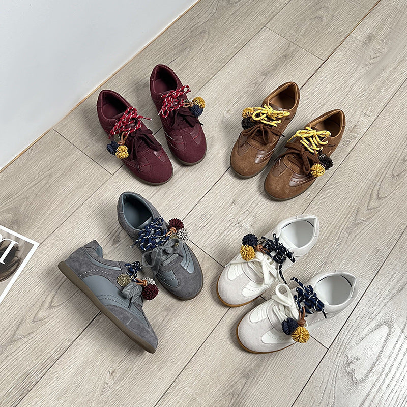 Damen Sneakers im modernen Design mit dekorativen Schnürsenkeln R&B