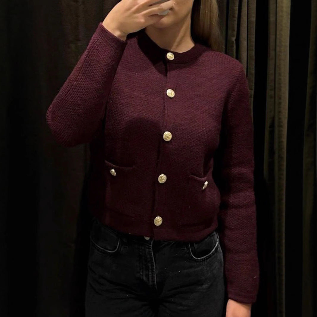 Damen modischer Strickjacke mit goldenen Knöpfen und aufgesetzten Taschen R&B