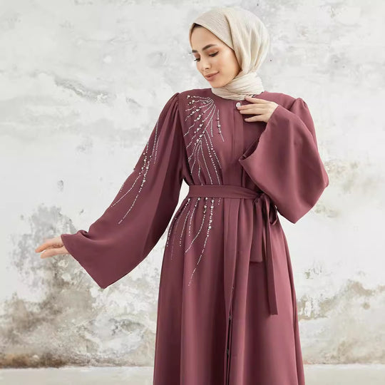 Damen Maxi-Kleid mit funkelnden Applikationen und elegantem Gürtel R&B
