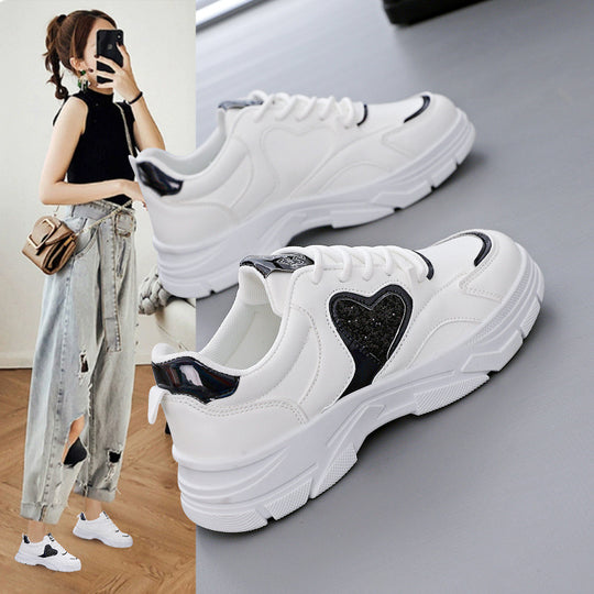 Damen Sportliche Sneakers mit glitzerndem Herz-Detail R&B