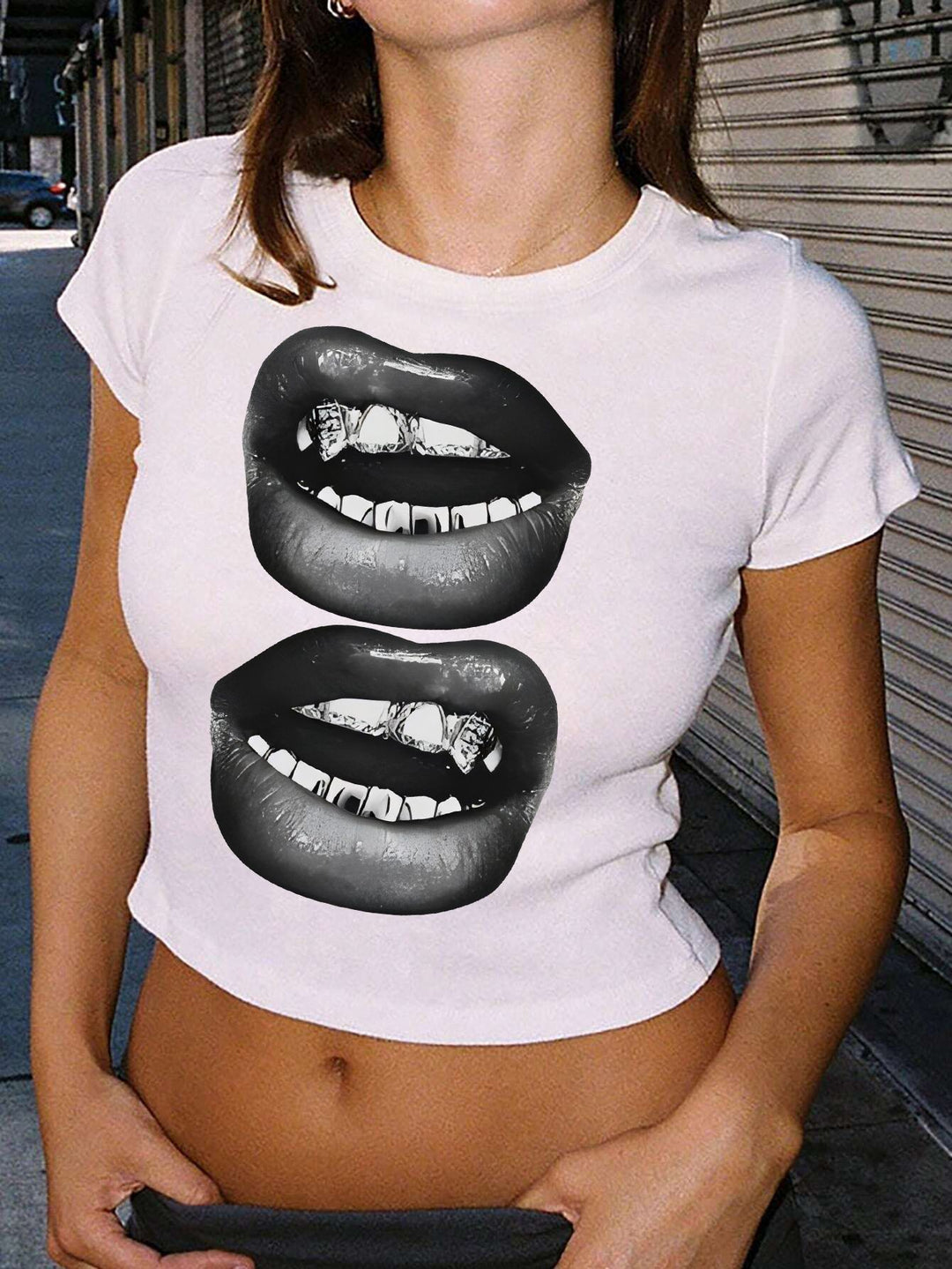 Damen Crop-T-Shirt mit kreativem Telefon-Design R&B