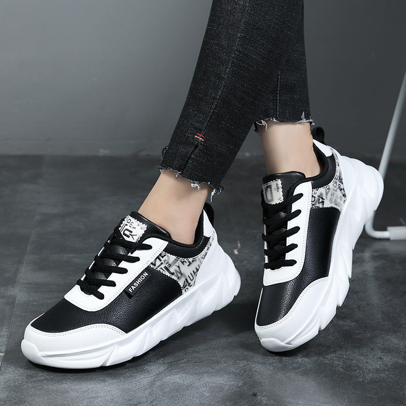 Damen nan urbaner voluminöser Sneaker mit weichem Kunstfellfutter, gepolstertem Einstieg und markanter Profilsohle R&B
