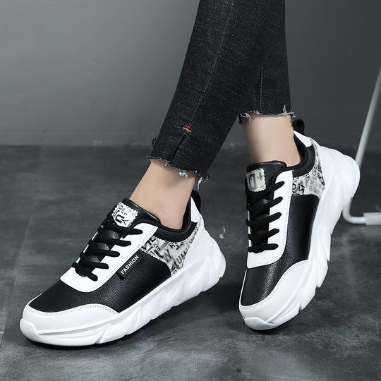 Damen nan urbaner voluminöser Sneaker mit weichem Kunstfellfutter, gepolstertem Einstieg und markanter Profilsohle R&B