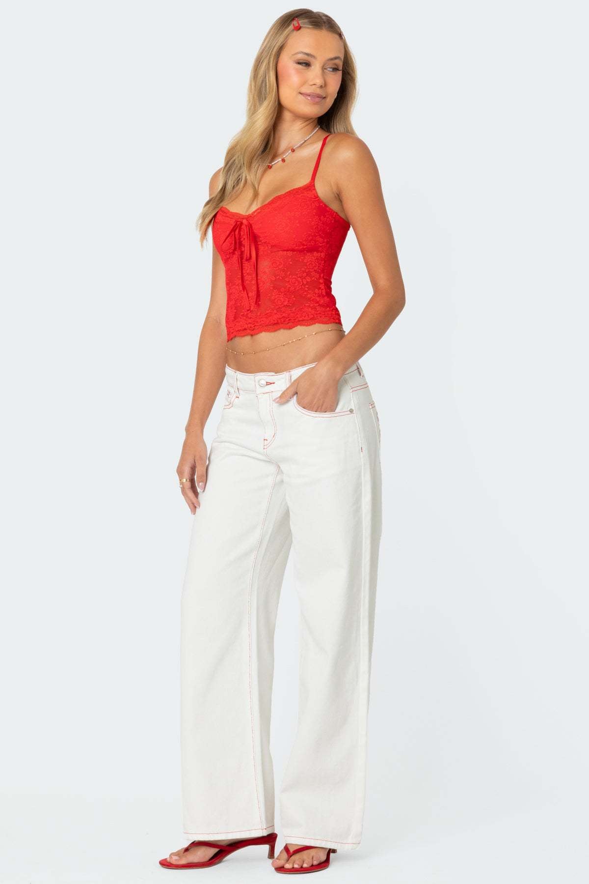 Damen Spitzentop mit dekorativem Schleifendetail und verstellbaren Trägern R&B