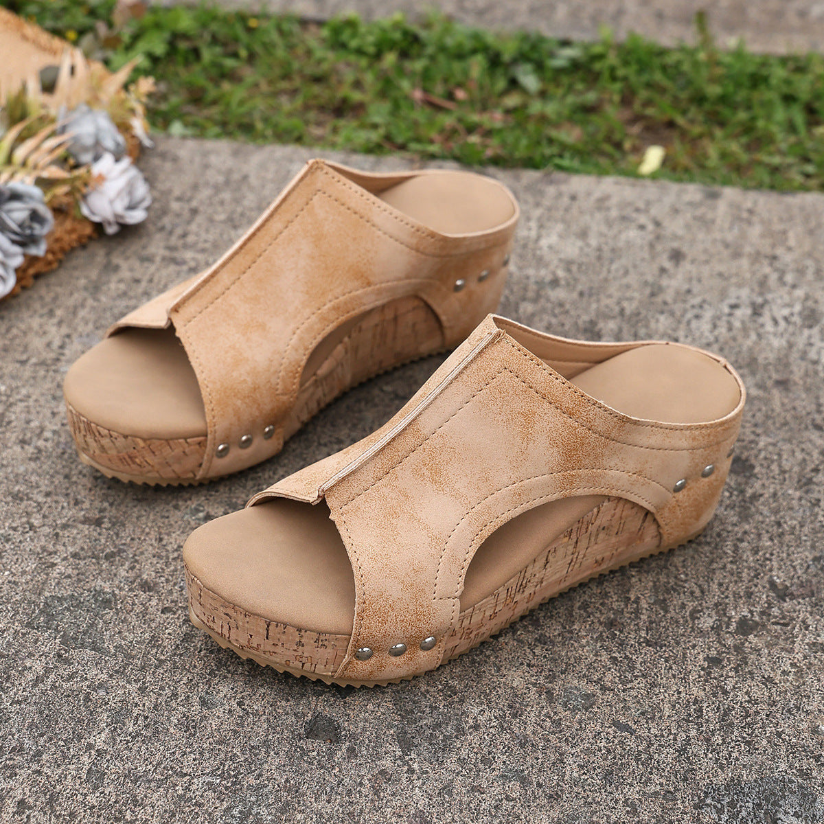 Damen Wedge-Pantoletten mit ergonomischem Fußbett und modischem Lochnetz-Design R&B