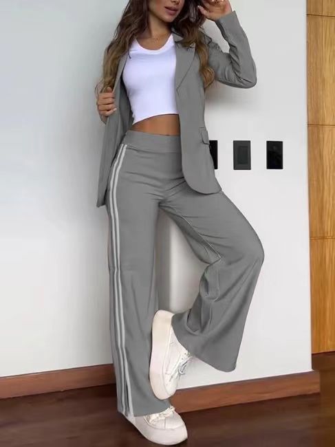 Damen nan sportlich-elegantes Zweiteiler-Blazer-Set mit tailliertem Blazer und weitem Jogginghosen‑Schnitt samt Seitenstreifen R&B