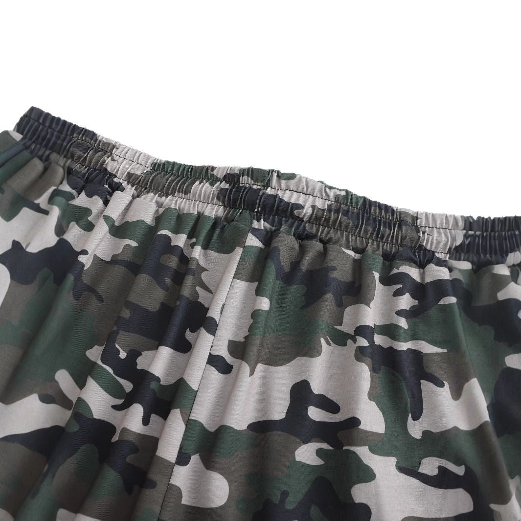Herren Camouflage Sportanzug mit modernem Design und praktischen Taschen
