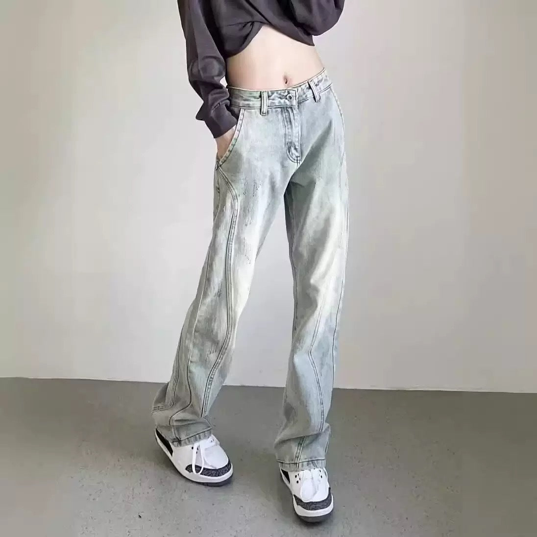 Damen weite High-Waist Denim-Jeans mit distressed Optik und bequemen Seitentaschen