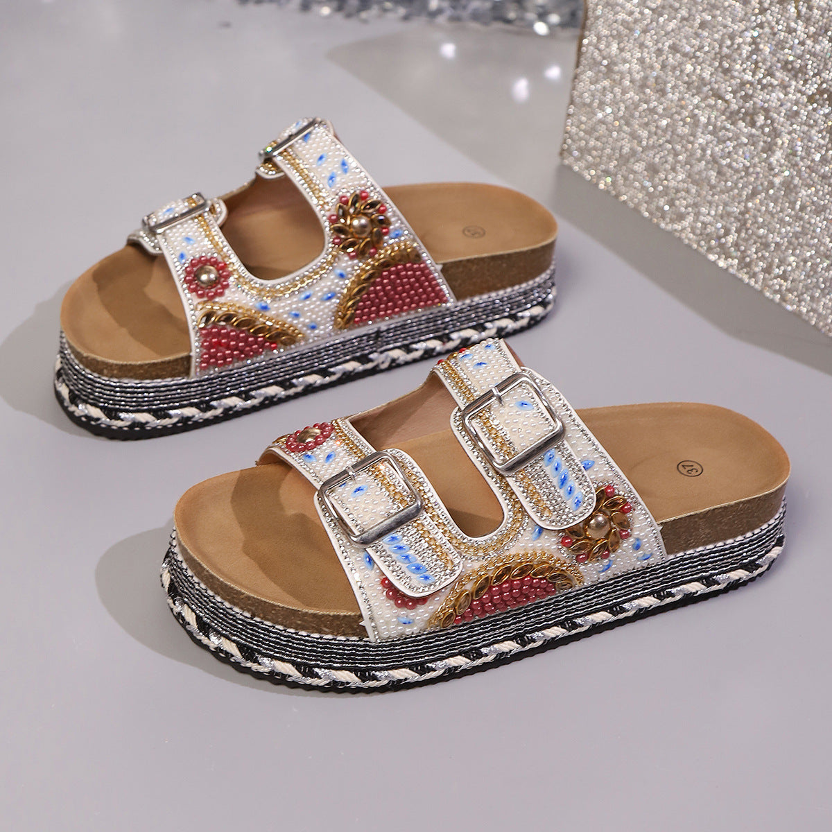 Damen Bequeme und modische Platform-Sandalen mit verstellbaren Riemen und bunten Applikationen