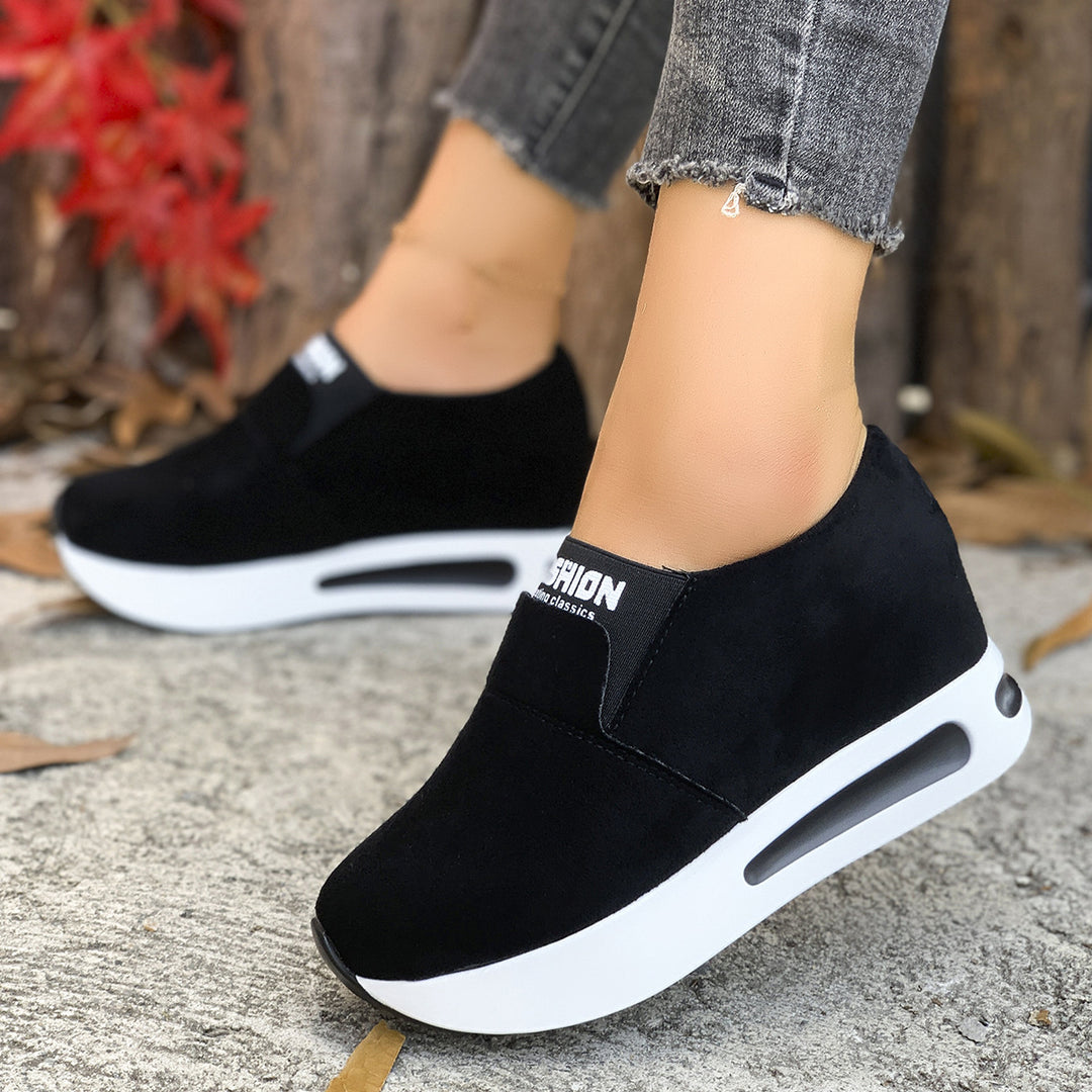 Damen Modische Slip-On Sneakers mit schickem Krokodesign und dämpfendem Fußbett R&B