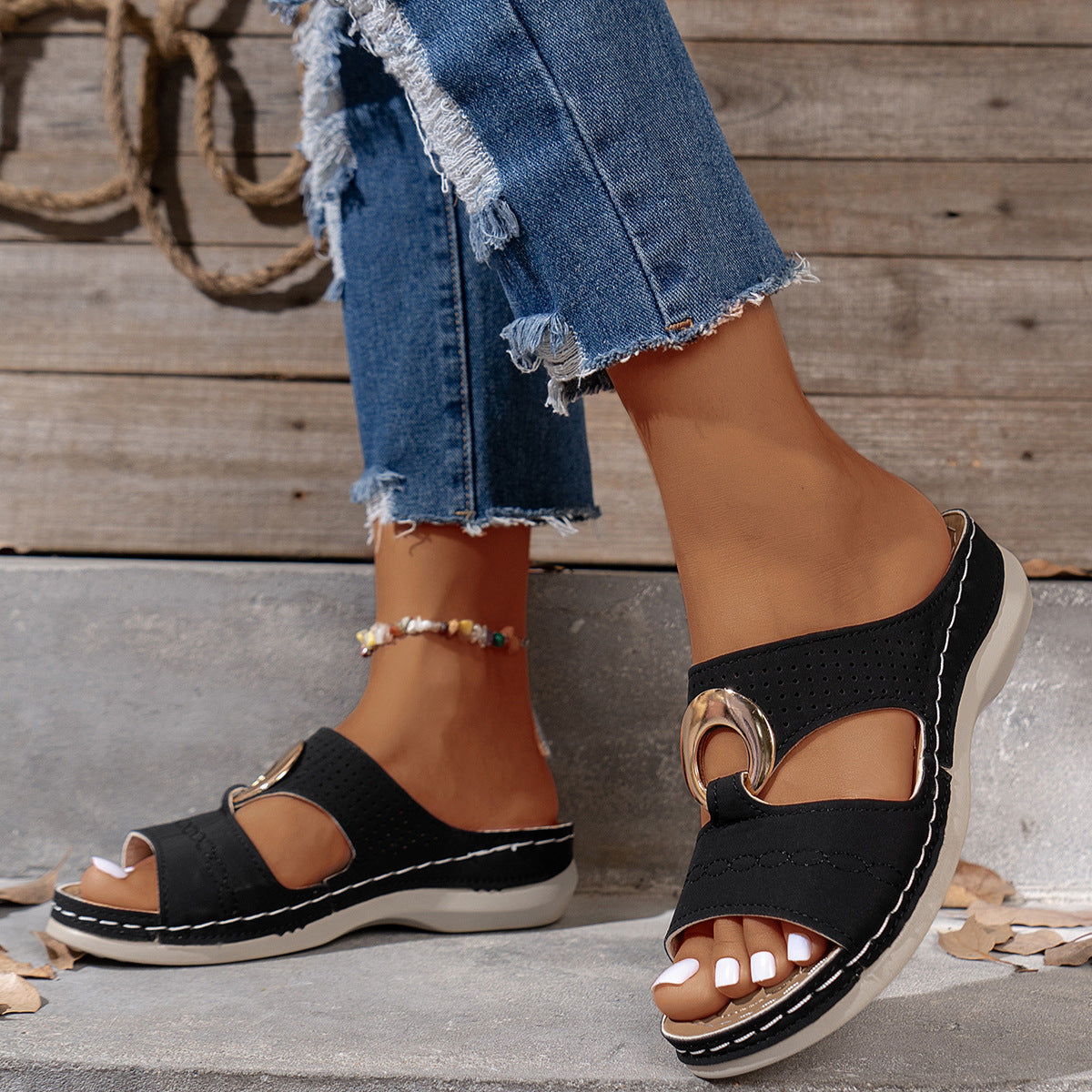 Damen Riemchen-Sandalen mit modischem Lochmuster und eleganter Applikation R&B