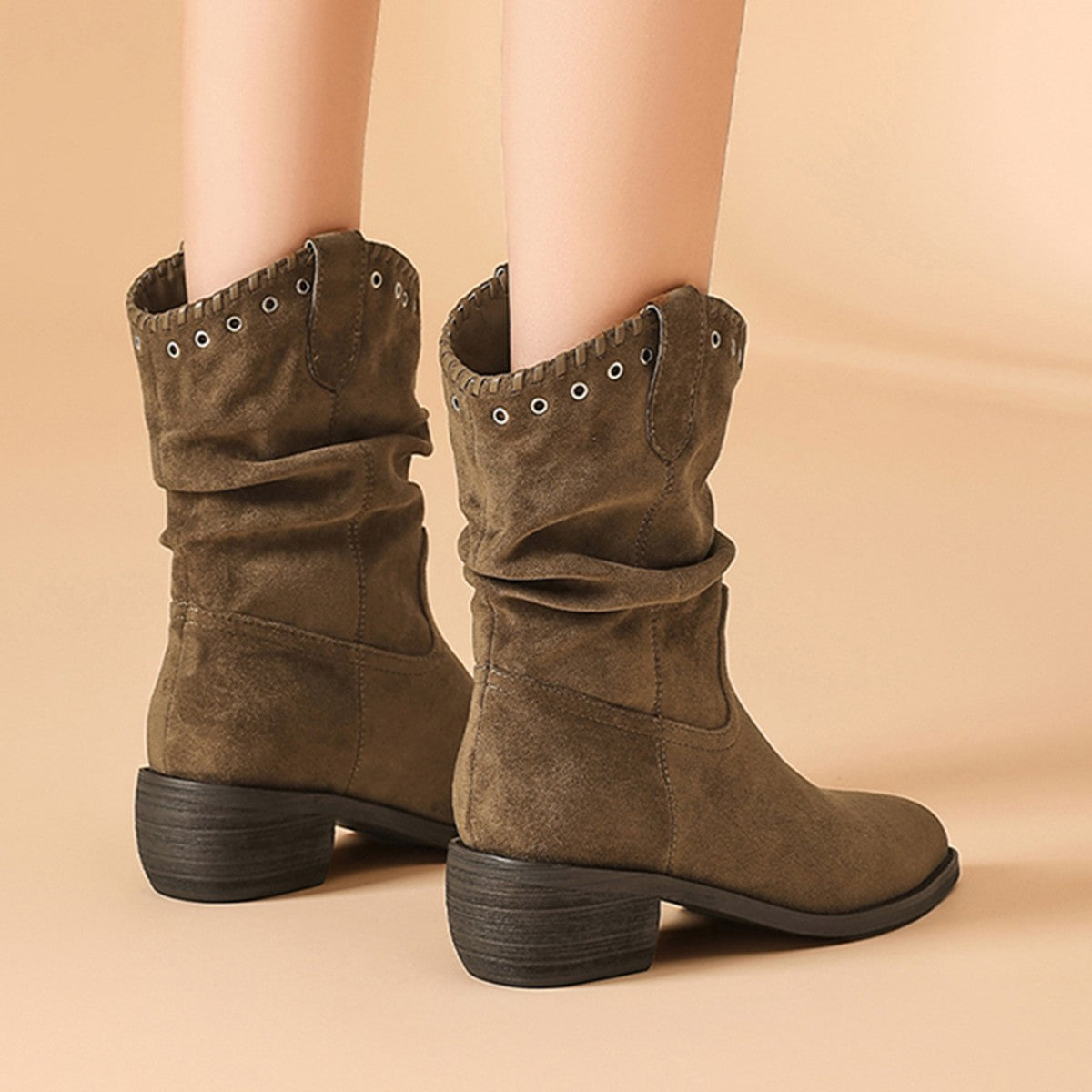 Damen modische Stiefeletten im Antik-Look mit dekorativen Nieten und flexiblem Schaft R&B