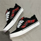 Damen Sneakers mit kariertem Obermaterial und robustem Veloursleder