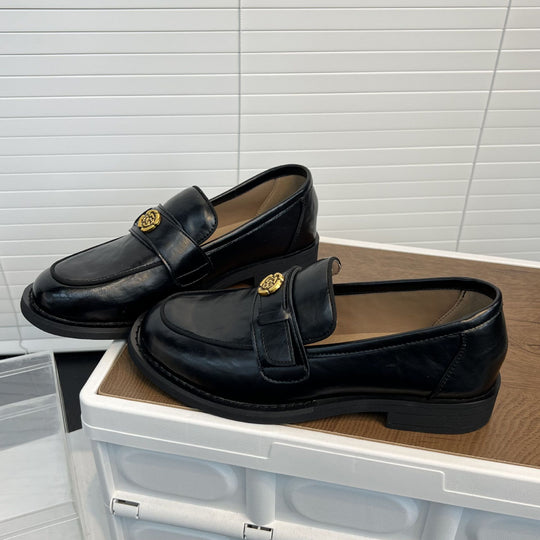 Damen Elegante Mokassins aus hochwertigem Leder mit dekorativem Schnallenverschluss R&B