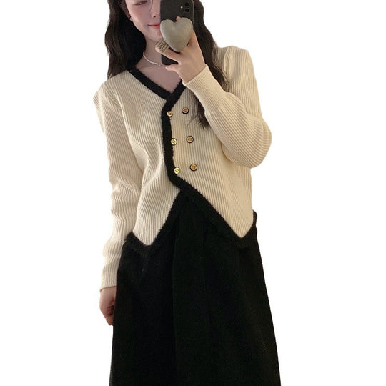 Damen Strickjacke mit asymmetrischem Schnitt und goldenem Knopfdesign R&B