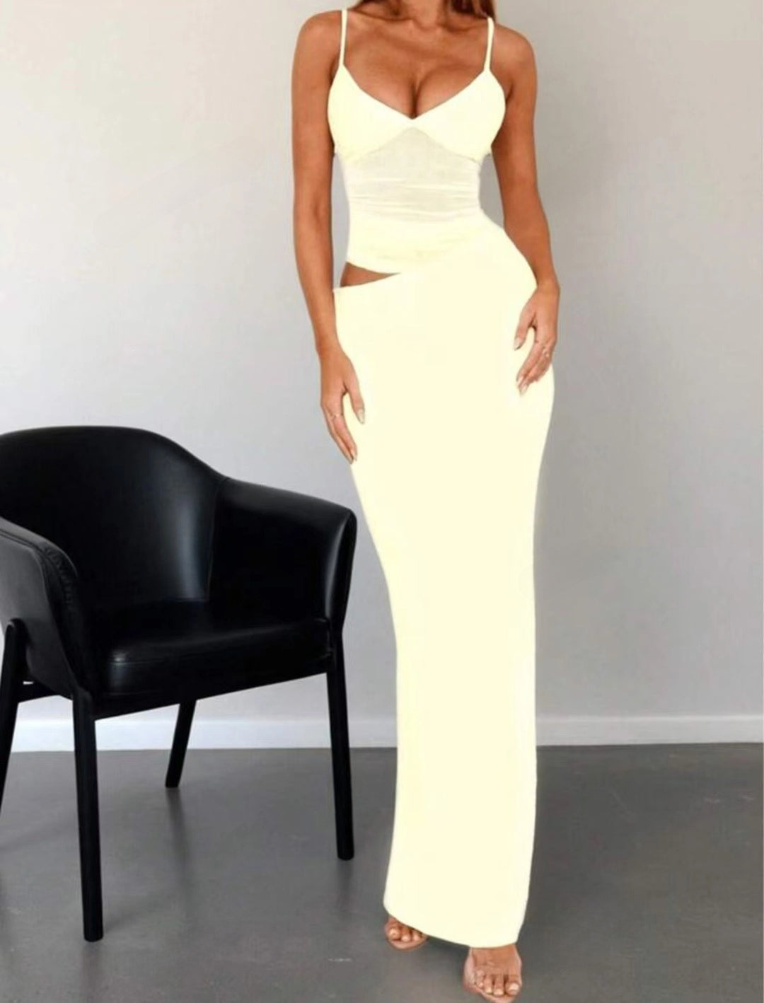 Damen Figurbetontes Abendkleid mit innovativem Wickeldesign und eleganten Trägern R&B