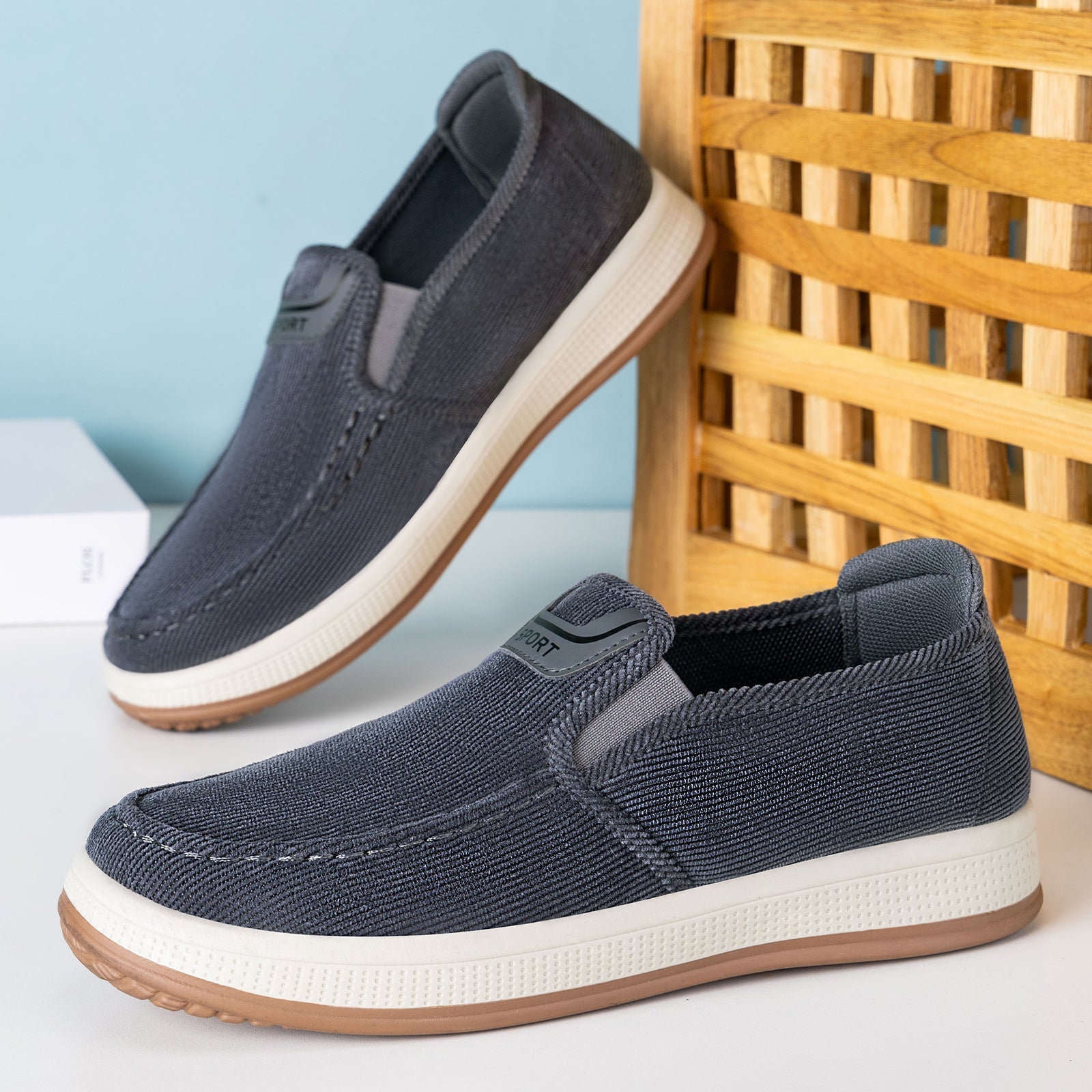 Damen Bequeme Slip-On Sport-Schuhe aus elastischem GewR&Be R&B