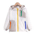 Damen nan leichte Kapuzen-Colorblock-Outdoorjacke mit Mesh-Futter und Mehrfach-Reißverschlusstaschen R&B