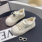 Damen modische Sneaker mit einzigartigen Details und hohem Tragekomfort