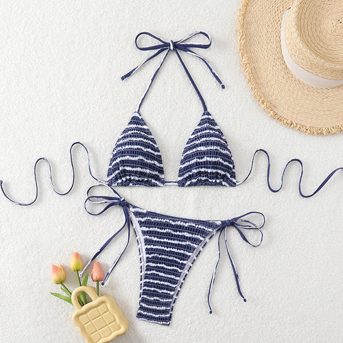 Damen Triangel-Bikini mit feinem Streifenmuster und raffinierten Bindebändern R&B
