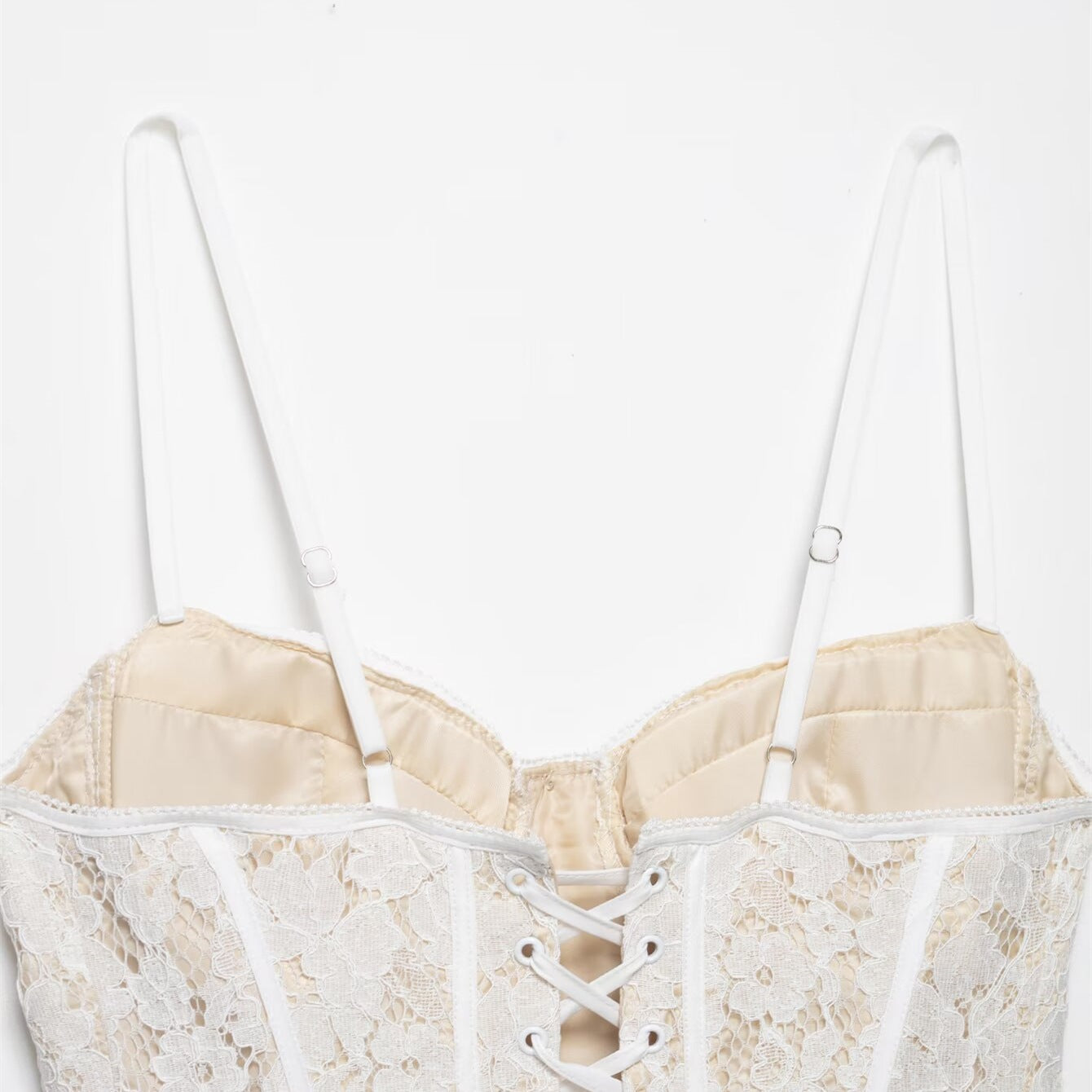 Damen-Corsage mit feiner Spitzenverarbeitung und verstellbaren Trägern R&B