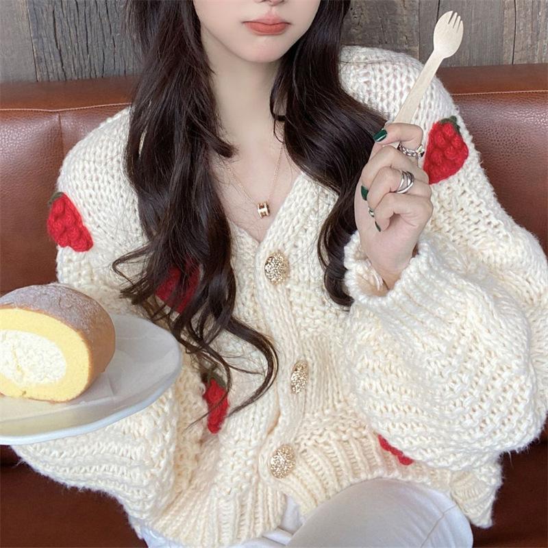 Damen Grober Strickcardigan mit Blumenstickerei und funkelnden Knöpfen R&B