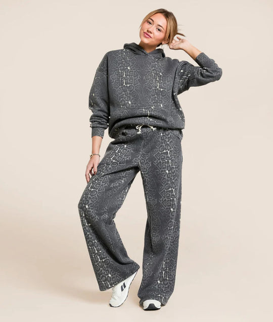 Damen nan zweiteiliges Freizeitset mit Oversize-Kapuzenpullover und weiter Komforthose aus angerautem Sweat mit Animal-Print R&B