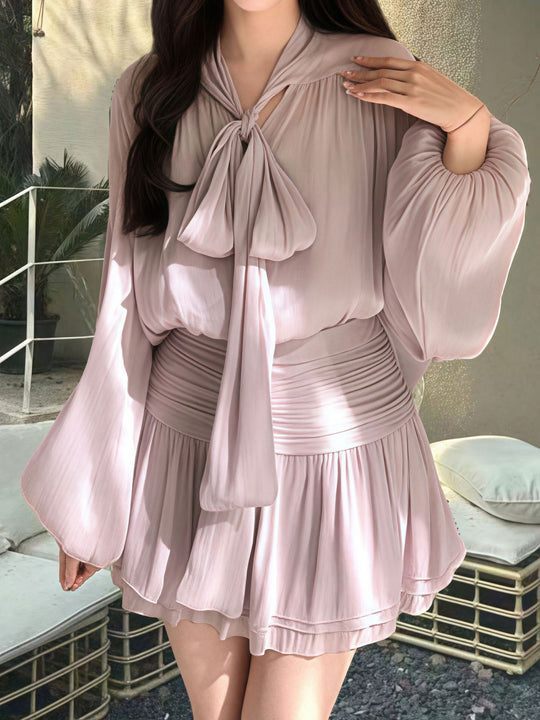 Damen Verspieltes Chiffon-Kleid mit schleifenverziertem Ausschnitt und weit geschnittenen Ärmeln R&B