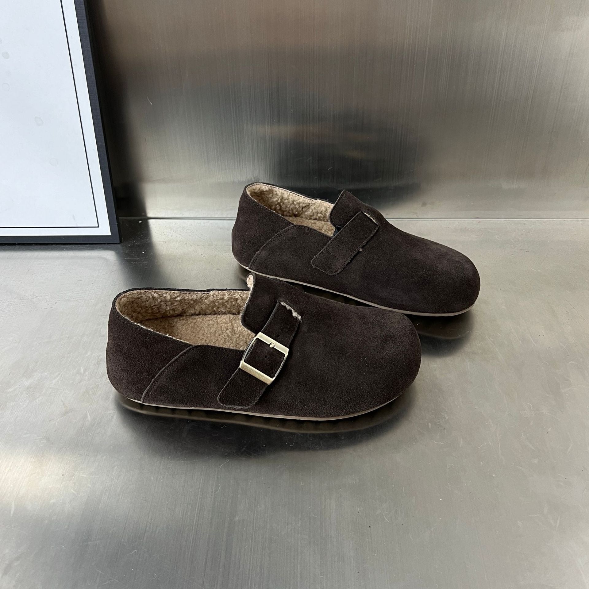 Damen Bequeme und warme Hausschuhe aus hochwertigem Wildleder mit ergonomischem Fußbett R&B