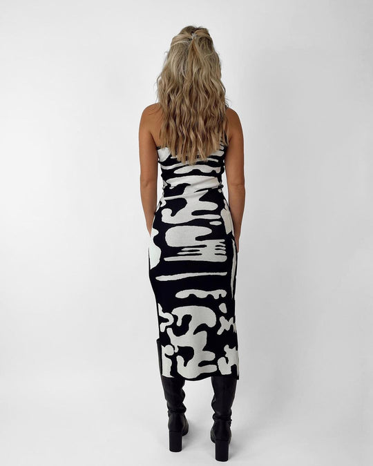 Damen figurbetontes Maxikleid mit asymmetrischem Schnitt und grafischem Muster R&B